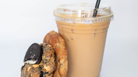 Two Cookies Iced Latte