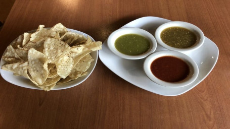 Chips And Salsas Trio.