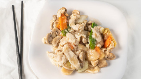 103. Moo Goo Gai Pan (Sliced Chicken)