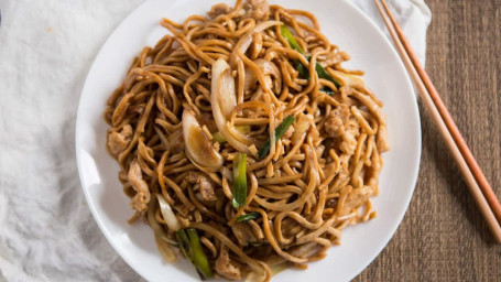 L22. Beef Chow Mein