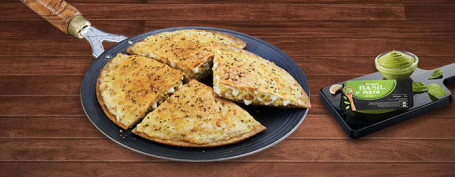 Paratha-Pizza-Kombinationen: Paneer-Basilikum-Pesto