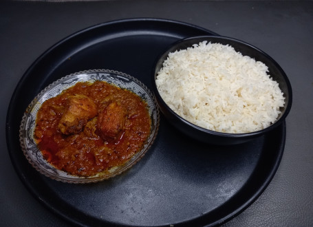 Einfaches Reis-Hühnchen-Curry