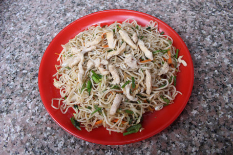 Hühnchen-Chowmein-Hakka