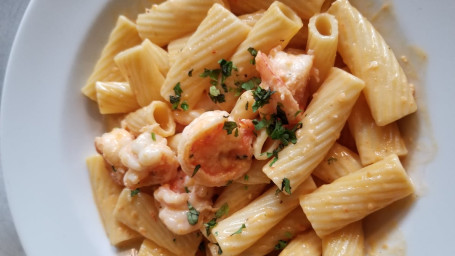 Rigatoni With Roasted Bell Pepper Cream Sauce (Prawns Extra)