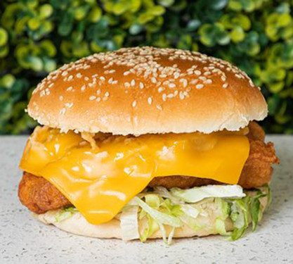 Käse-Fried-Chicken-Burger
