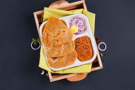 Lunchbox Mit Hühnchen-Kheema Und Paratha