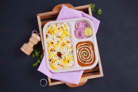 [Unter 600 Kalorien] Dal Makhani Reis-Lunchbox