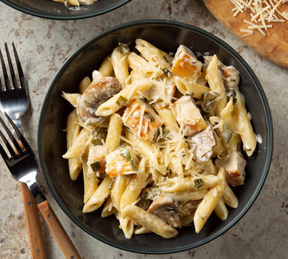 Chicken Pasta In Creamy White Sauce