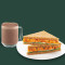 Große, Charakteristische Heiße Schokolade Mit Tandoori-Paneer-Sandwich