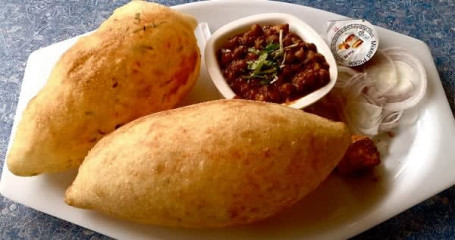 Cholle Bhature 2 Pec