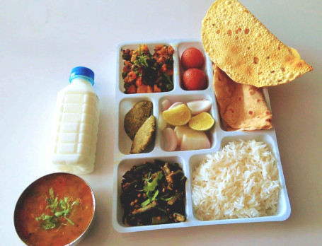 Regular Gujarati Thali