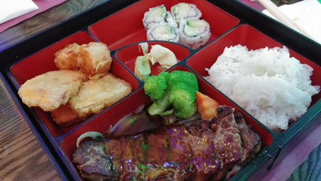 Teriyaki-Bento-Box-Abendessen