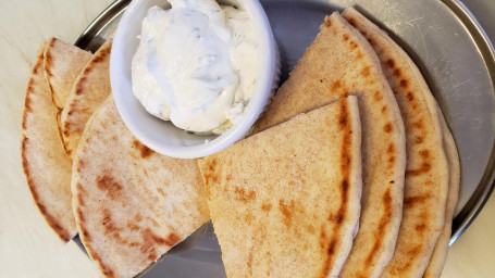 Greek Yogurt Spread With Pita