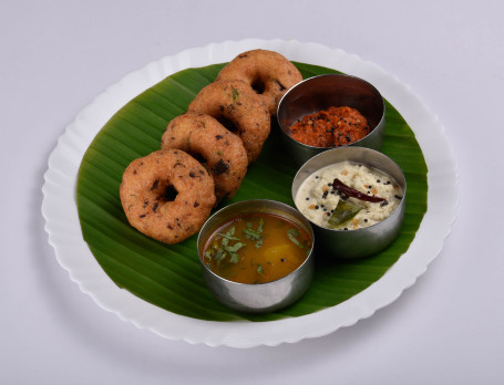 Cocktail Vada (4 Pcs)