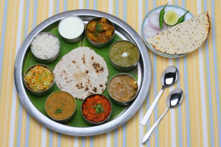 Naan Thali (No Garlic No Onion)