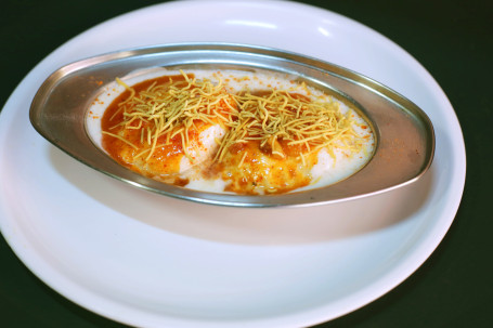 Dahi Vada 2 Pcs) Served With Sambar Chutney)