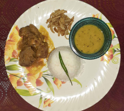 Hot Rice, Dal, Bhaja And 2 Pcs Mutton Curry