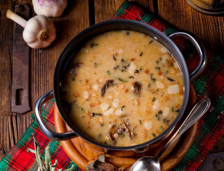 Roasted Garlic Chicken Soup With Garlic Bread