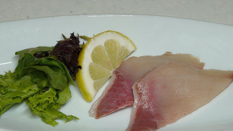 Hamachi Sashimi 2Pcs