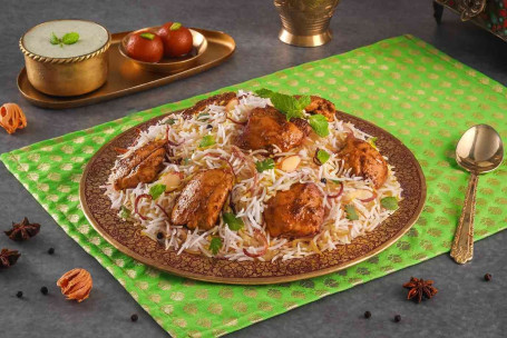 Würziges Lazeez Bhuna Murgh Hyderabadi Chicken Biryani, Ohne Knochen, Portionen 2 Bis 3]