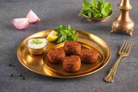 Murgh Kefta (Hühnerfleischbällchen-Kebab) (4 Stück)
