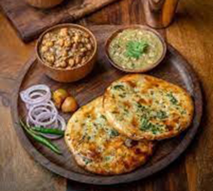 Amritsari Choley And Tandoor Roti (2 Pcs)