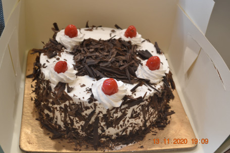 Eggless Black Forest (500 Gms)