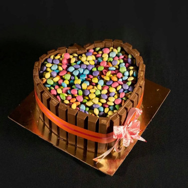 Grand Kitkat Cake Specially Made For Kit-Kat Lover (2 Lbs)