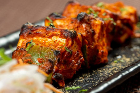 Tandoori Paneer Tikka Serves 2 (4Pcs)