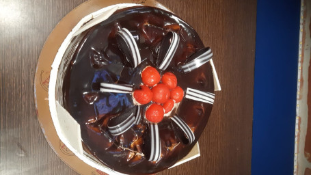 Choco Cherry Cake (450 Gms)
