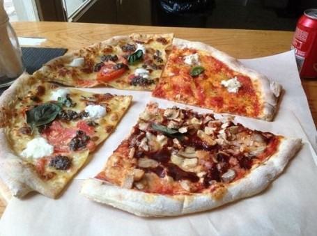 Pizza Saloniki