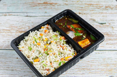 Veg Fried Rice With Chilli Paneer 4 Piece