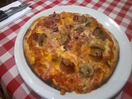 Pizza Grün Und Formaggio Di Capra