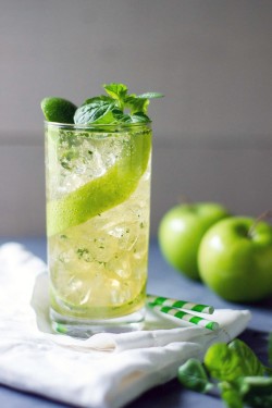 Grüner Apfel-Mojito