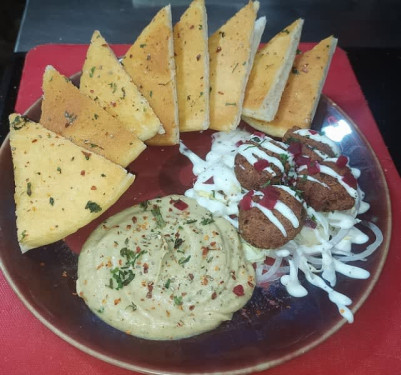 Arabic Platter With Falafel Salad