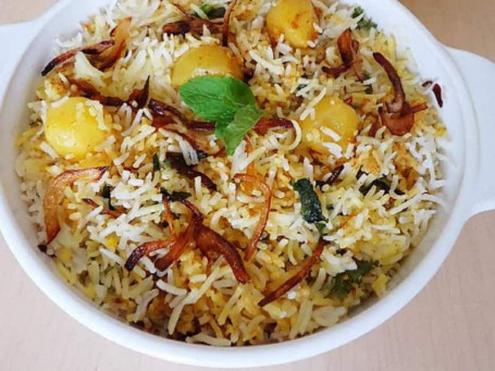 Aloo Paneer Biryani Salad