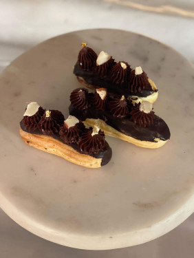 French Vanilla Eclairs Per Piece)