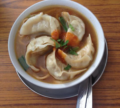 Mix Veg Thukpa Momo 4 Pcs