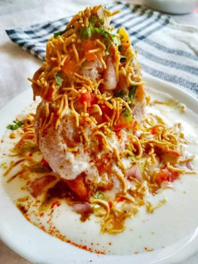 Kachori Dahi Samosa Chat