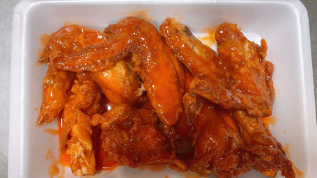 4. Buffalo Wings（8）