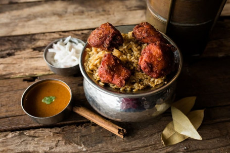 Thalappakatti-Huhn 65 Biryani