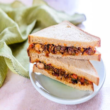 Chettinad Chicken 1/2 Sandwich