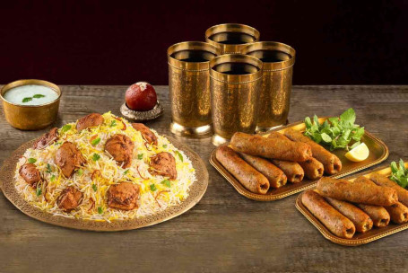 Chicken Biryani (Alishaan-E-Bhuna Murgh, Für 4 Personen) 12 Stück Chicken Seekh Kebab 4 Thums Up 250 Ml