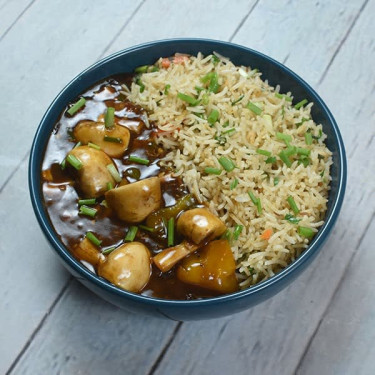 Chilli Mushroom Gravy With Veg Fried Rice (750 Ml)