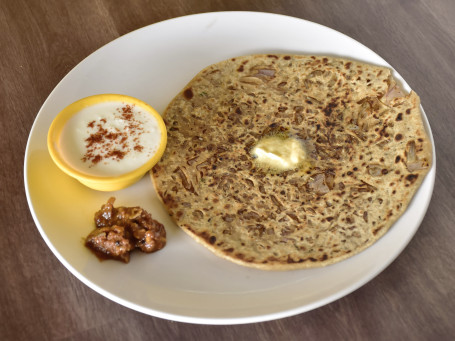 Onion Paratha (1 Pc) Raitha Pickel