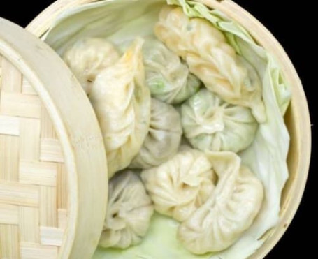 Spinach N Baby Corn Momo (10Pcs)