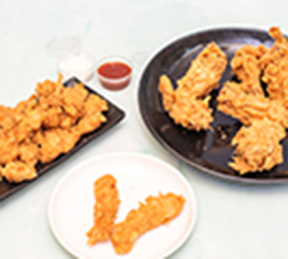 2Pcs Crispy Strip Chicken Popcorn Medium 4Pcs Crispy Wing