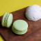 Pistazien-Macaron Mit Eis