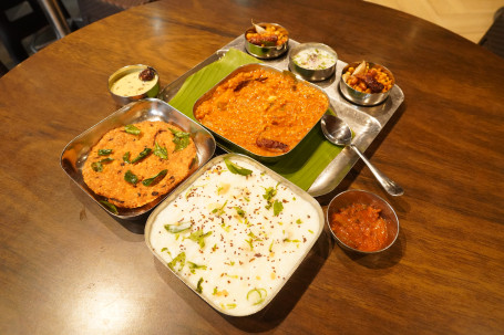 Bisi Belle Bath Curd Rice Maddur Vada