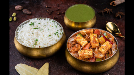 Kadhai Paneer Rice/Breads Condiments